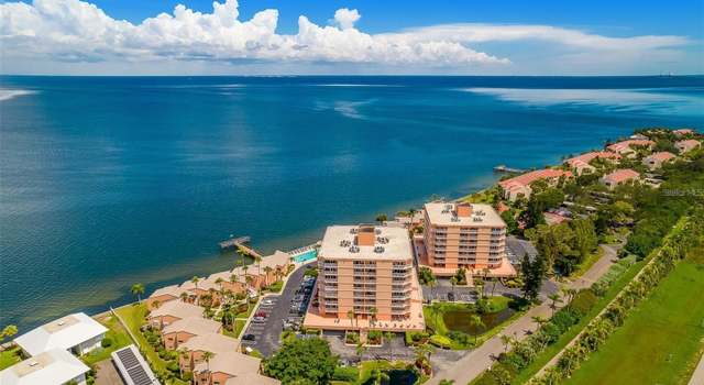 Photo of 7430 Sunshine Skyway Ln S #305, Saint Petersburg, FL 33711