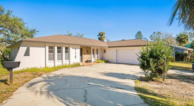 Photo of 716 Riverside Dr, Tarpon Springs, FL 34689