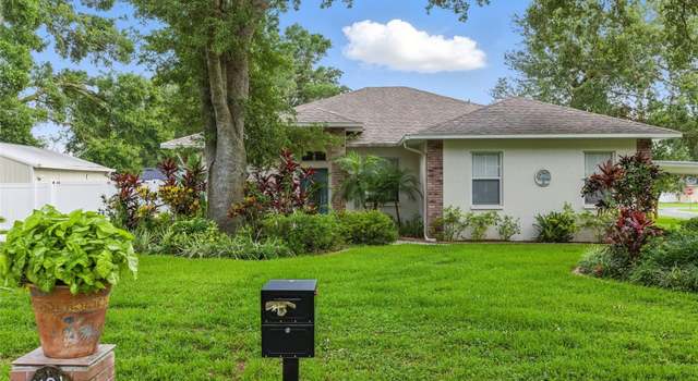 Photo of 4101 Brooke Dr, Valrico, FL 33594