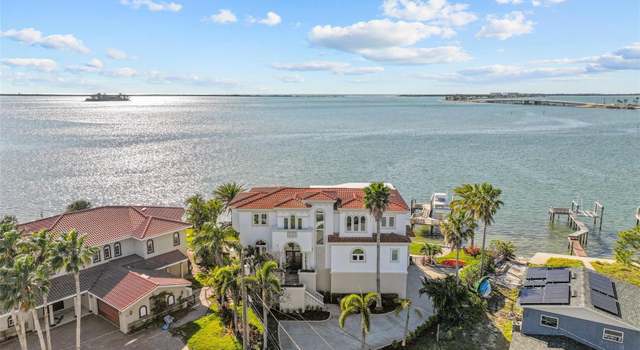 Photo of 2402 Baywood Dr W, Dunedin, FL 34698