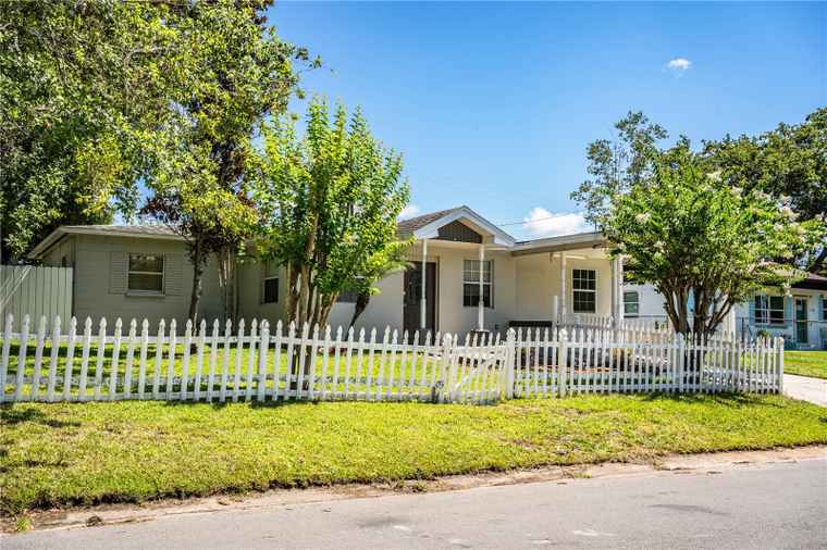 Photo of 1720 Park Dr LAKELAND, FL 33803