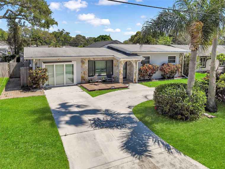 Photo of 1317 Murray Ave CLEARWATER, FL 33755