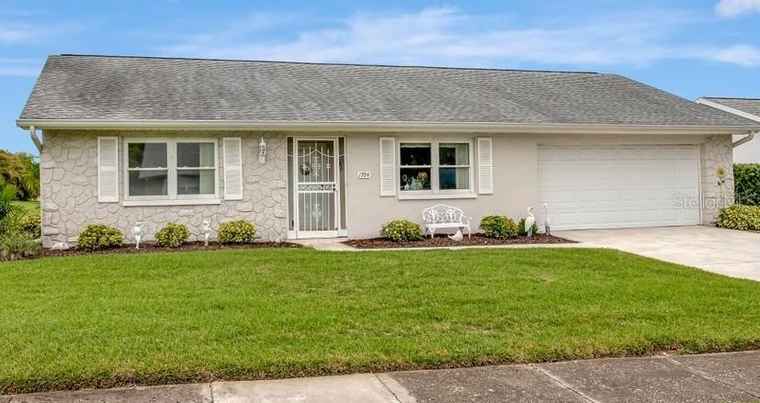 Photo of 1704 Caledonia Ct PALM HARBOR, FL 34684