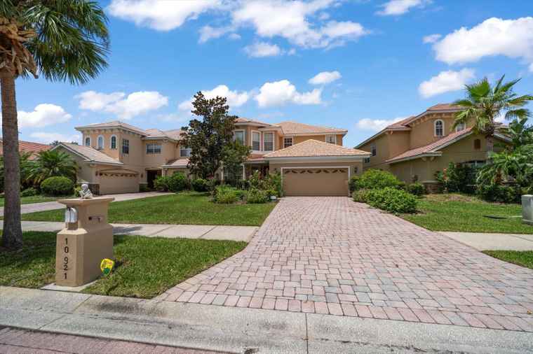 Photo of 10921 Cory Lake Dr TAMPA, FL 33647