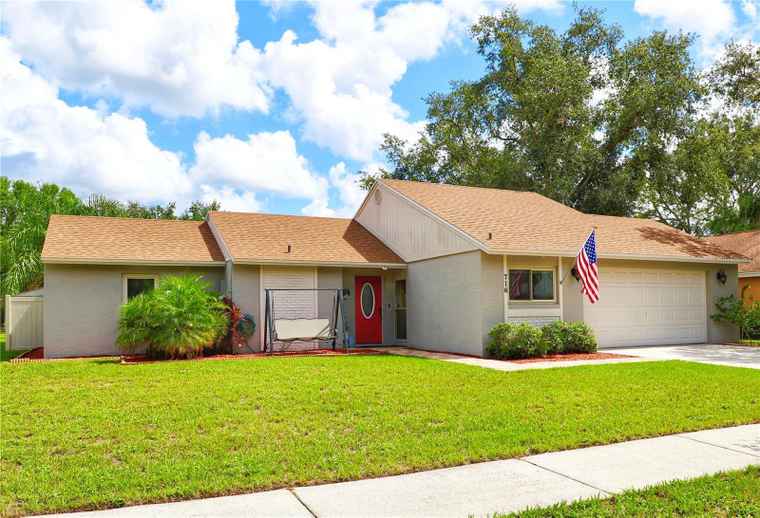 Photo of 716 Chilt Dr BRANDON, FL 33510