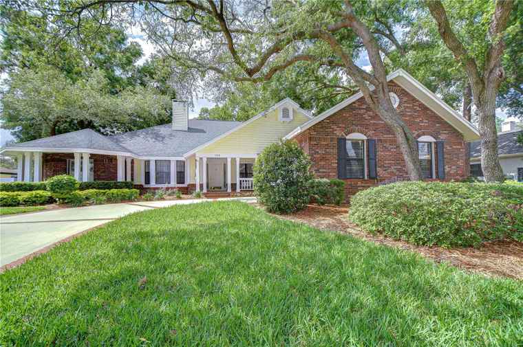 Photo of 124 Barrington Dr BRANDON, FL 33511