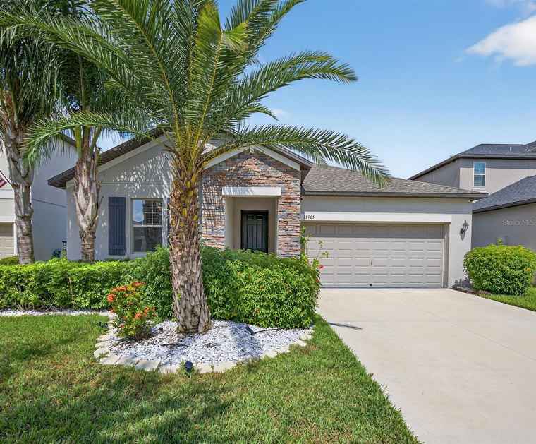 Photo of 13905 Painted Bunting Ln RIVERVIEW, FL 33579