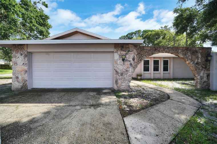 Photo of 2817 Rustic Oaks Dr PALM HARBOR, FL 34684