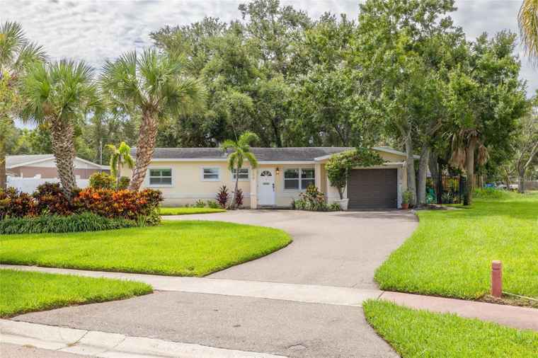 Photo of 100 Lewis Blvd SE ST PETERSBURG, FL 33705