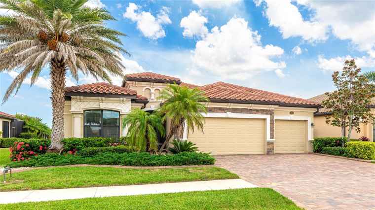 Photo of 13220 Amerigo Ln VENICE, FL 34293