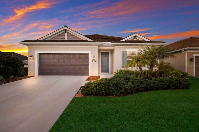 Photo of 176 Avens Dr NOKOMIS, FL 34275