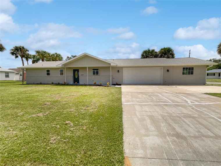 Photo of 1427 E Gate Dr VENICE, FL 34285