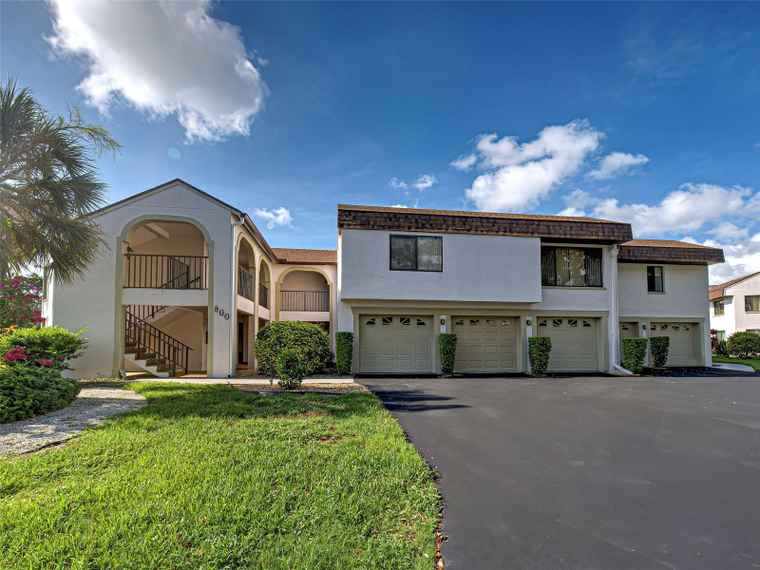 Photo of 800 Capri Isles Blvd #235 VENICE, FL 34292