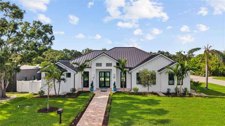 Photo of 1915 Tulip Dr SARASOTA, FL 34239
