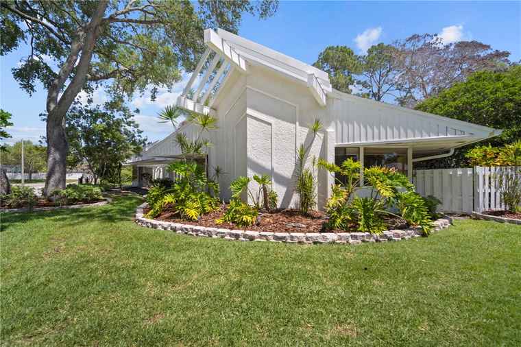 Photo of 2980 Eastland Blvd CLEARWATER, FL 33761