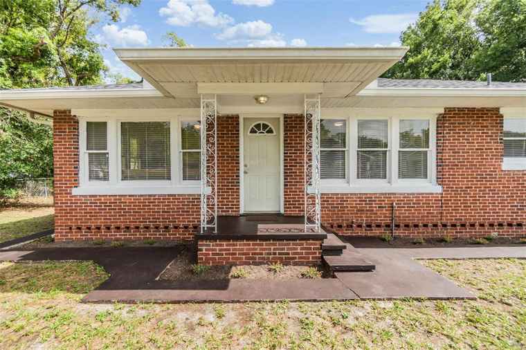 Photo of 1511 Emma St E TAMPA, FL 33610