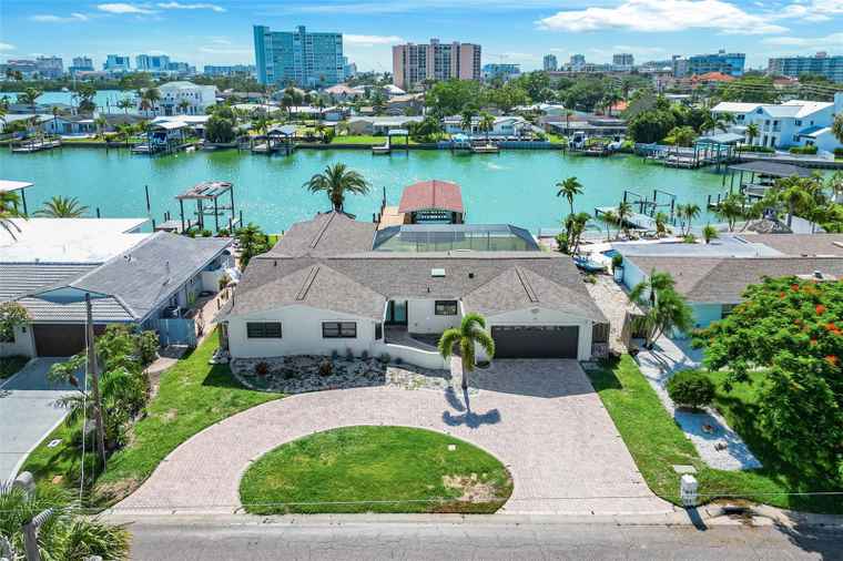 Photo of 74 Windward Is CLEARWATER BEACH, FL 33767