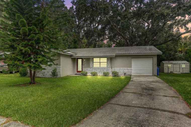 Photo of 320 Pheasant Cir BRANDON, FL 33510