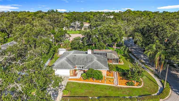 Photo of 950 College Hill Dr CLEARWATER, FL 33765