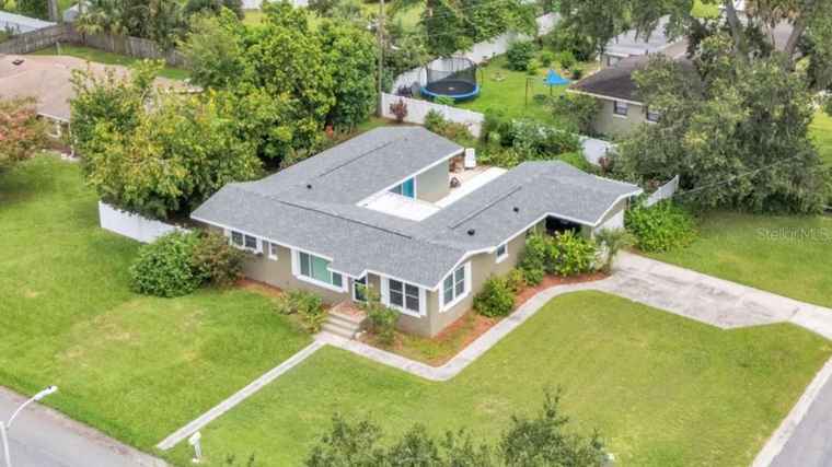 Photo of 1430 Phyllis St LAKELAND, FL 33803