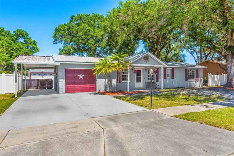 Photo of 2016 Whispering Sands Ct DOVER, FL 33527