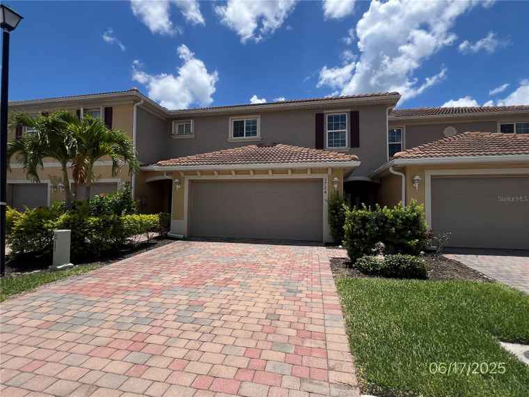 Photo of 3724 Crofton Ct FORT MYERS, FL 33916