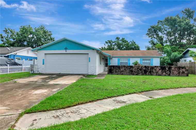 Photo of 905 Winchester Ct BRANDON, FL 33510