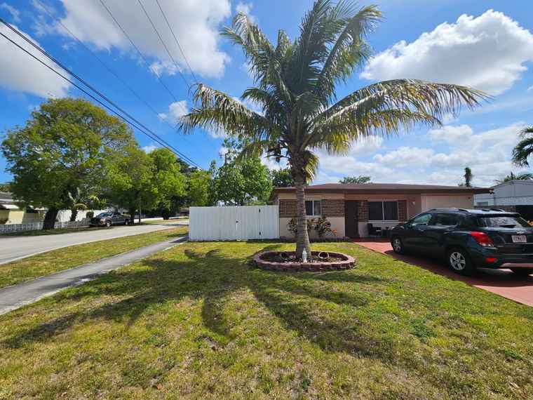 Photo of 6200 Wiley St HOLLYWOOD, FL 33023