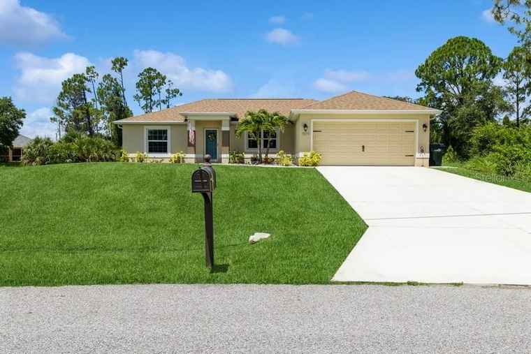 Photo of 1599 Dinsmore St NORTH PORT, FL 34288