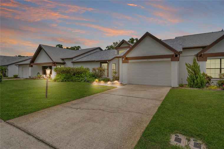 Photo of 1401 Camelot Ct PALM HARBOR, FL 34684