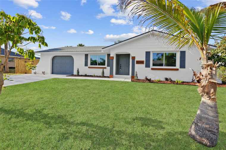 Photo of 20390 Lorenzo Ave PORT CHARLOTTE, FL 33952