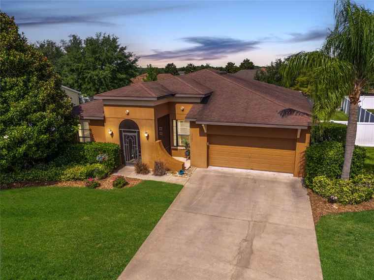 Photo of 3562 Foxchase Dr CLERMONT, FL 34711