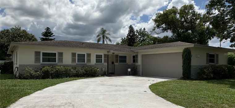 Photo of 529 N Larry Cir N BRANDON, FL 33511