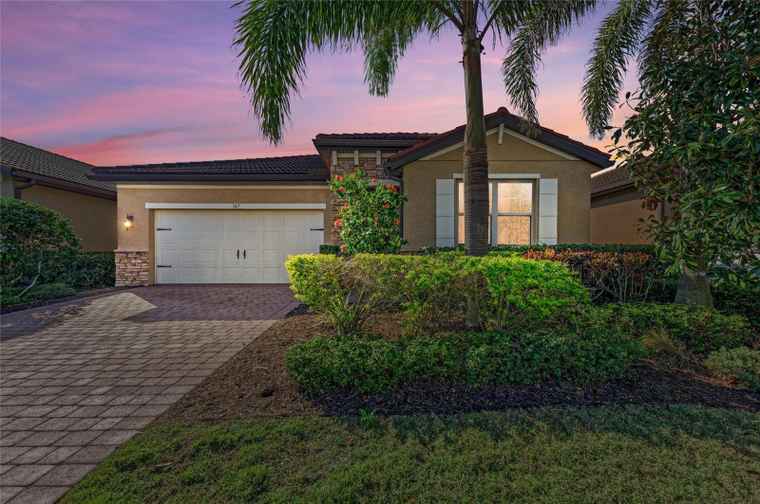 Photo of 167 Maraviya Blvd NOKOMIS, FL 34275
