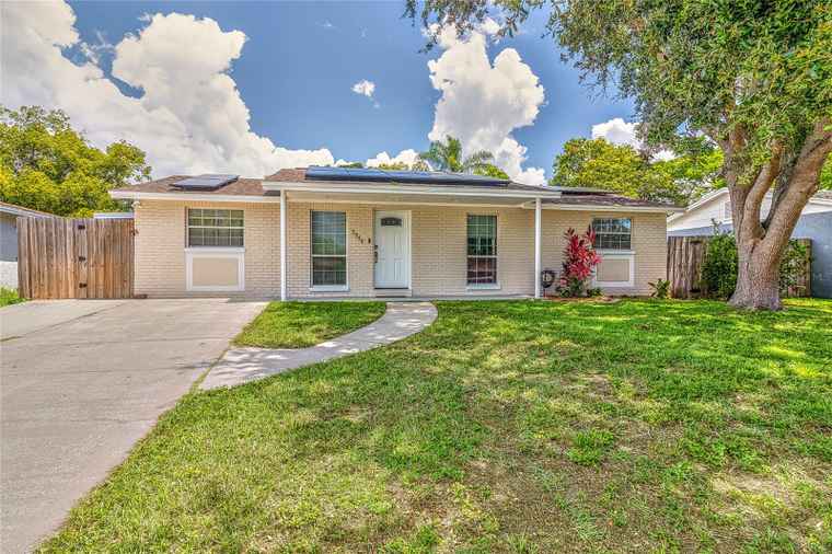 Photo of 2848 Homewood St CLEARWATER, FL 33759