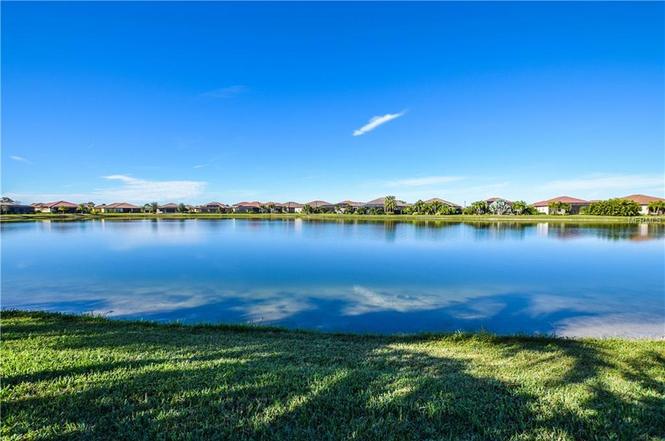 13254 Famiglia Dr, VENICE, FL 34293 | MLS# N6103426 | Redfin