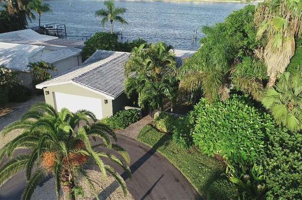 3071 E Vina Del Mar Blvd St Pete Beach Fl 33706 2 Beds 2 Baths