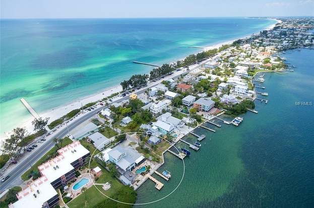 109 13th St S Bradenton Beach Fl 34217 Mls A4402543 Redfin 109 13th St S Bradenton Beach Fl