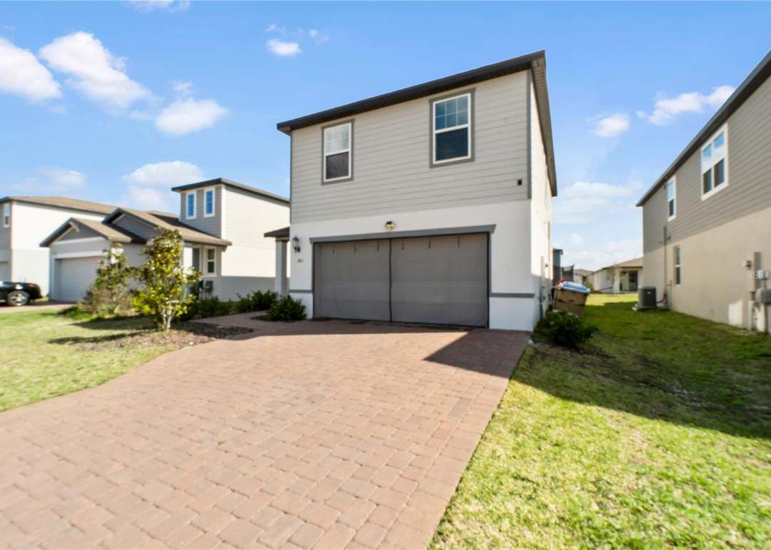 Listing photo #3