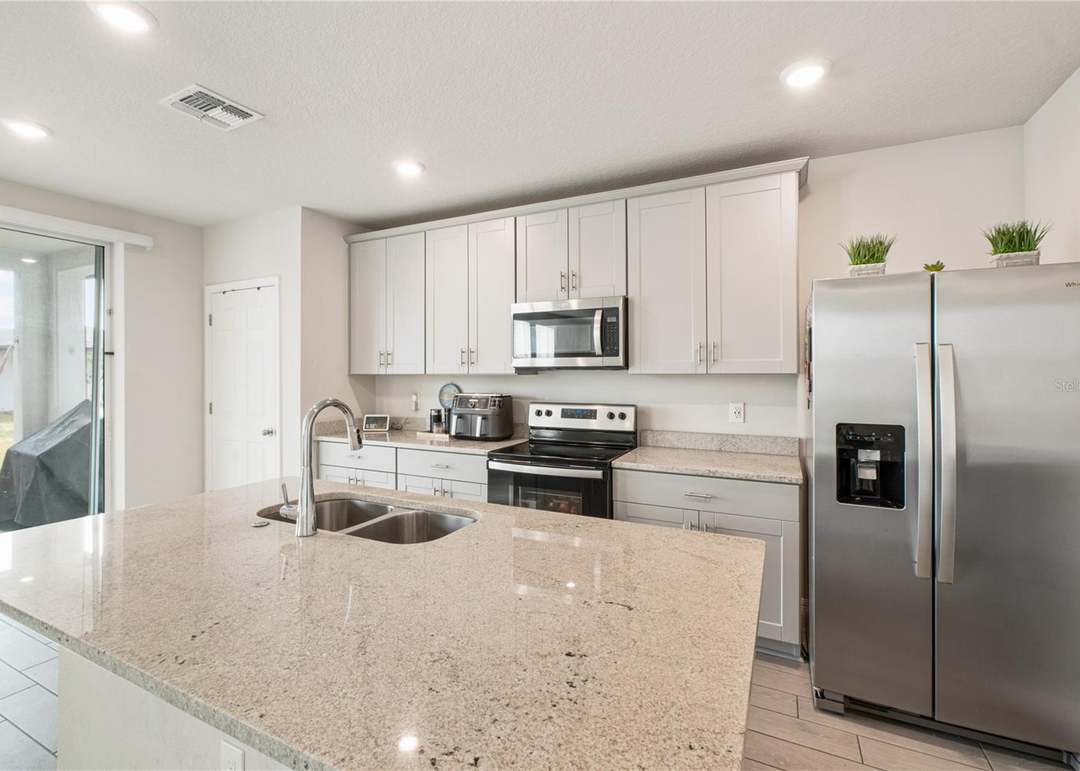 Listing photo #7
