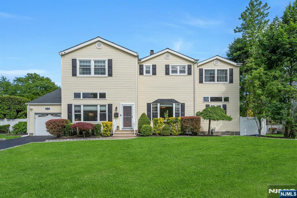 248 Camden St, Oradell, NJ 07649