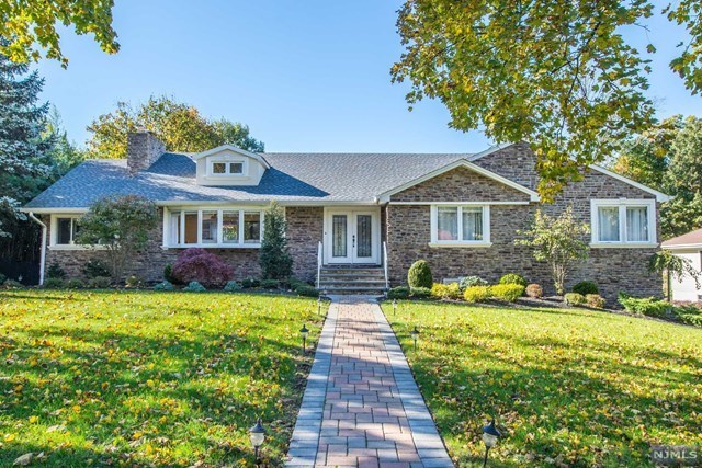 29 Cypress Ave North Caldwell Nj 07006 Mls 1845226 Redfin