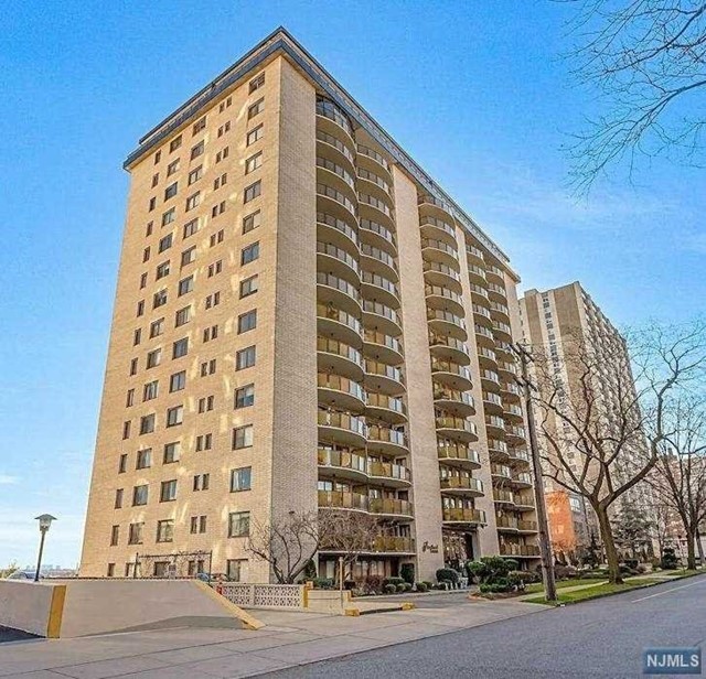 150 Overlook Ave Unit 5E, Hackensack, NJ 07601