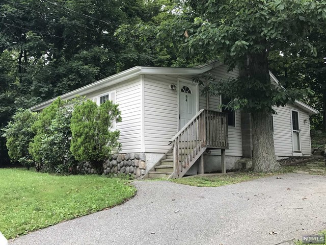 94 Upper Greenwood Lake Rd, West Milford, NJ 07421 | MLS ...