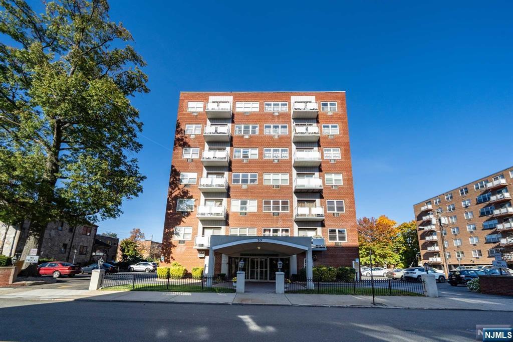 20 Jefferson St Unit B8, Hackensack, NJ 07601