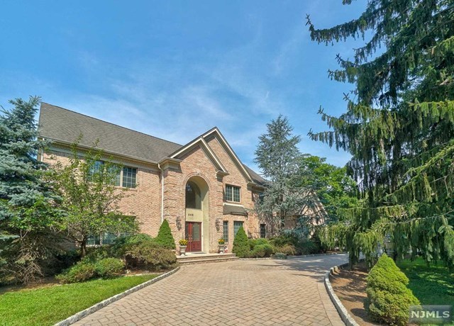 345 E Saddle River Rd, Upper Saddle River, NJ 07458 | MLS# 1940753 | Redfin