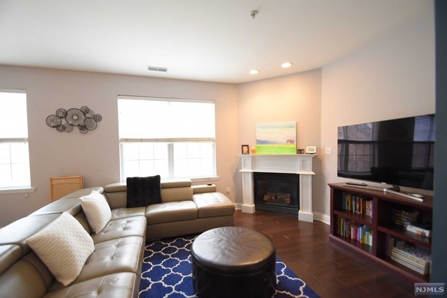 Rock Creek Crossing Riverdale Nj Real Estate Homes For Sale Movoto
