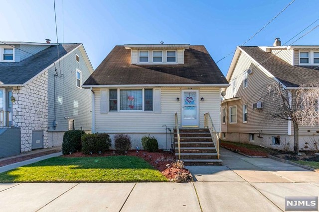 214 Court Ave Lyndhurst NJ 07071 MLS# 24003914 Redfin 214 Court Ave Lyndhurst NJ 07071 MLS# 24003914 Redfin