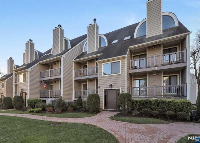 Property at 309 River Renaissance, East Rutherford, NJ 07073, 2 beds, 2 baths