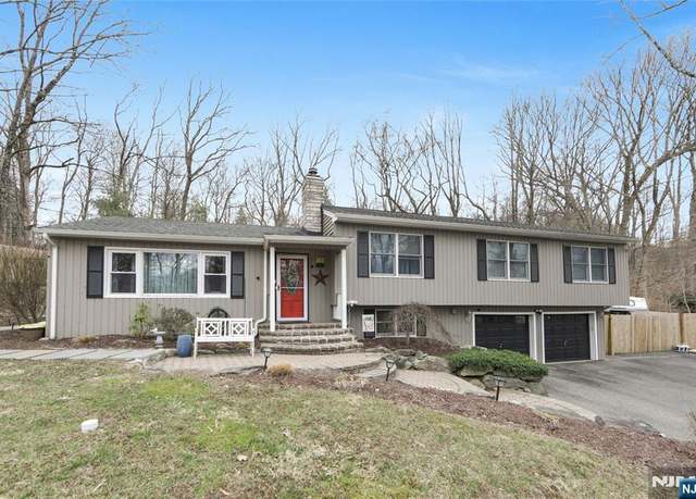 Property at 8 Black Rock Ter, Ringwood, NJ 07456, 4 beds, 3.5 baths